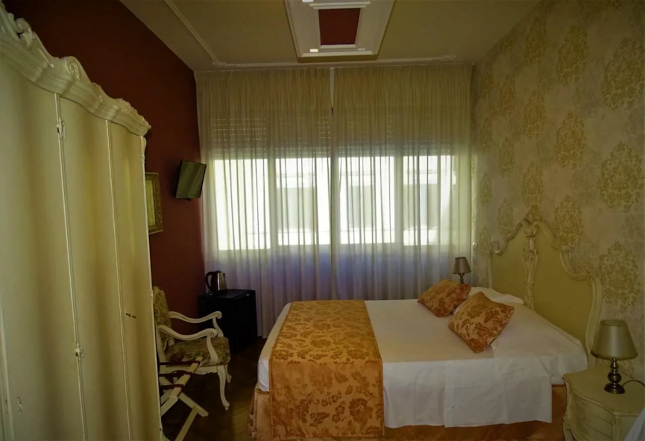 Hotel Il Granduca Florence 3*,  Italy