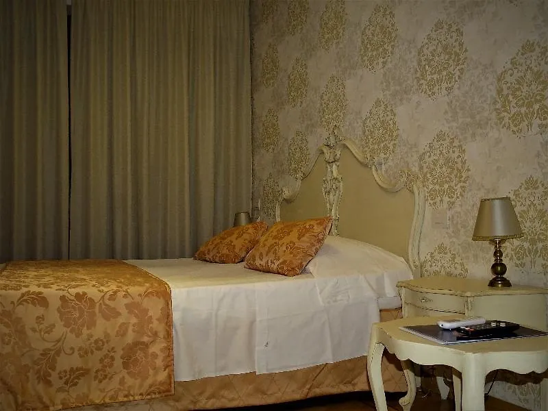 ***  Hotel Il Granduca Florence Italy
